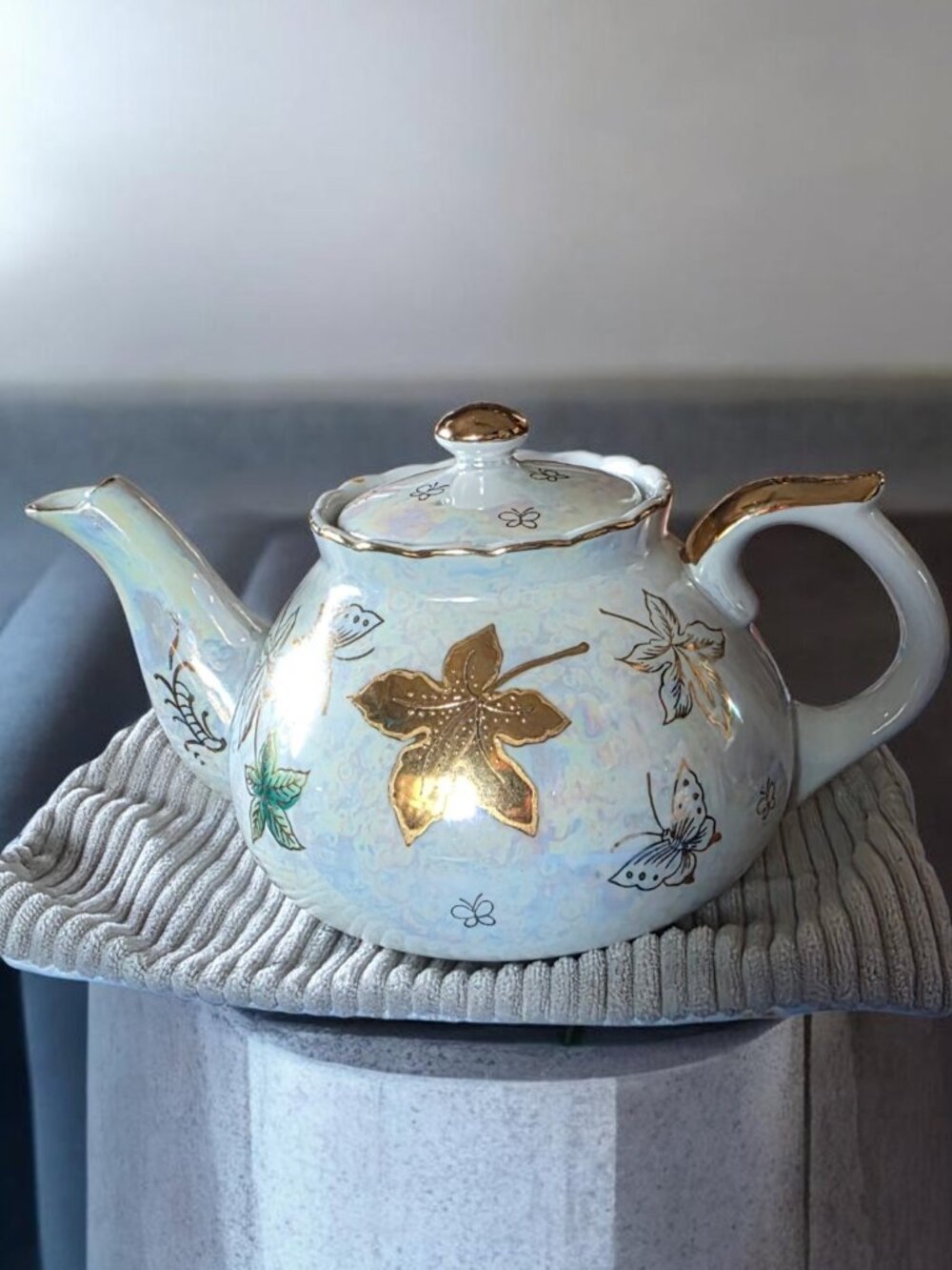 EUC ANTIQUE WHEELOCK PEORIA Opalescent Lusterware Teapot Gold Leaf